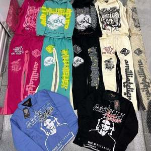 Conjunto de Chándal para Hombre de Algodón Grueso con Estampado Gráfico Estilo Y2K Grunge Gótico, Pierna Ancha, Venta al por Mayor Personalizada - Product Image 3