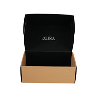 Boîte d'expédition pliante en carton ondulé en papier kraft personnalisé, intérieur noir avec impression de logo