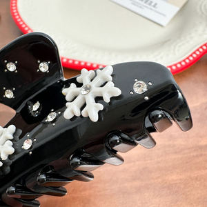 Pinzas para el Cabello con Diseño de Copo de Nieve y Diamantes de Imitación, Pinzas Antideslizantes para el Invierno, Accesorios para el Cabello para Mujeres y Niñas - Product Image 4