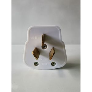 Enchufe Eléctrico T3-32N de 3 Núcleos con Conexión a Tierra Estándar, Plástico, Resistente a Caídas y Explosiones, para Uso Industrial y Doméstico - Product Image 4