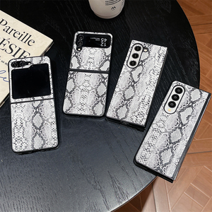 <span class=keywords><strong>Coque</strong></span> de <span class=keywords><strong>téléphone</strong></span> motif peau de serpent de luxe pour <span class=keywords><strong>Samsung</strong></span> Galaxy Z Flip 4 5 6 cuir PU + housse de protection PC rigide pour Galaxy Z Fold 4 5 6 - Product Image 2