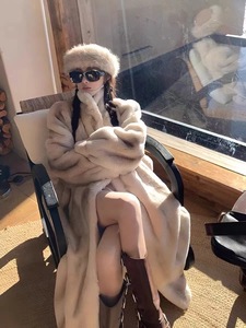 Prezzo di Fabbrica <span class=keywords><strong>Cappotto</strong></span> Caldo Invernale in <span class=keywords><strong>Visone</strong></span> Cross Pelliccia di Martora da <span class=keywords><strong>Donna</strong></span> Stile Lussuoso Fino ai Piedi Pelliccia Sintetica di <span class=keywords><strong>Visone</strong></span> Lunga - Product Image 5