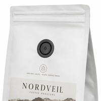 Sachet de café haut de gamme à fond plat, blanc cassé mat, avec fermeture à glissière et valve de fraîcheur, 17,6 oz, pour grains entiers, fournisseur OEM pour torréfacteurs de boutique