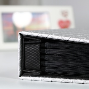 Album <span class=keywords><strong>photo</strong></span> <span class=keywords><strong>de</strong></span> couverture en PU <span class=keywords><strong>de</strong></span> grande capacité haut <span class=keywords><strong>de</strong></span> gamme Style d'insertion créative peut contenir 600 photos <span class=keywords><strong>de</strong></span> 6 pouces disponibles pour la vente en gros - Product Image 4