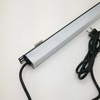 PDU Basique Haute Qualité 220V/16A, 8 Prises Françaises, Câble d'Alimentation de 1,8 m