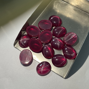 Pierre synthétique de forme ovale en cabochon de rubis étoilé pour la fabrication de bijoux - Product Image 4