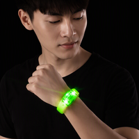Bracelet LED d'Halloween activé par le son, lumineux et clignotant, avec logo personnalisé, accessoire pour fêtes, concerts et événements