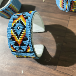 Bracelet en résine de bois fait à la main, bracelet en perles de graines, look vintage, taille personnalisée, qualité incroyable, bracelet en perles de résine - Product Image 1