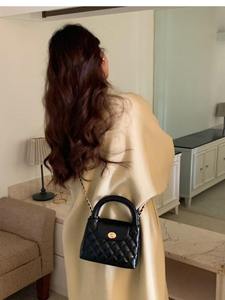 Nuevo bolso de mano para mujer, con diseño de rombos, versátil, bandolera, bordado, ligero y moderno. - Product Image 2