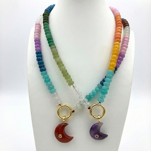 Collier bohème plaqué or 18 carats avec fermoir à ressort rond, perles en pierre naturelle et cristaux colorés, pendentif lune en pierres précieuses pour femme - Product Image 2