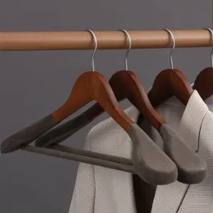 High Quality Luxury Durable Custom Heavy Duty Non-slip Velvet And Wooden Clothes Coat Hanger With Suit