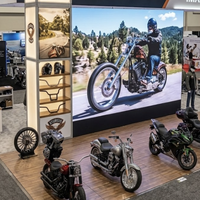 Stand d'exposition 30x30 avec mur vidéo LED et boîte à lumière SEG, affichage LED SEG pour la réunion de motos de Sturgis 2027