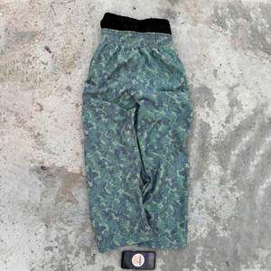 Pantalons pour hommes personnalisés ASISTO INDUSTRIES, doublure en polaire chaude, imperméable, teinture unie, design à jambes larges et pantalons ajustables pour hommes - Product Image 1