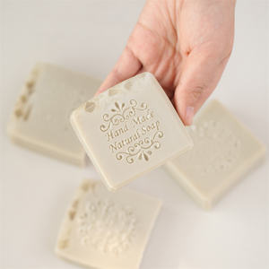 Kit complet de fabrication de savon DIY Nicole avec revêtement en caoutchouc fait main, écologique, non toxique, coupe-savon et tampon multifonctionnels - Product Image 6