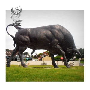 Scultura a grandezza naturale della statua del toro del bronzo della grande scultura del toro dell'ottone del metallo all'aperto da vendere - Product Image 1