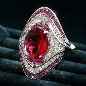 Anillo de Diamantes de Oro Blanco para Mujer T0986, Corte Ovalado, Color D Natural, con Piedras Laterales de Rubí, Joyería de Compromiso - Product Image 2