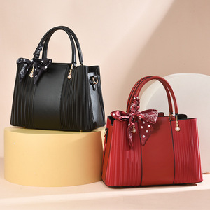 Nouveauté Sac à bandoulière pour femme en cuir PU, sacs classiques vintage élégants avec décoration de perles, sac à main pour femme - Product Image 5