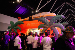 Arco Inflable Gigante de Palma Tropical de 7m, Personalizado, de Oxford 300D, con Ventilador Incorporado y 4 Patas, para Exhibiciones y Promociones - Product Image 2