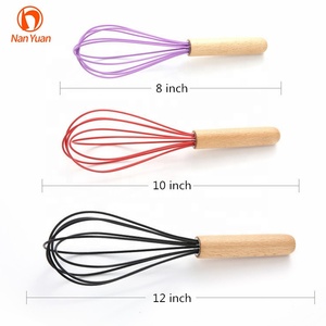 Phụ Kiện Nhà Bếp Tiện Ích Biểu Tượng Tùy Chỉnh Tay Cầm Bằng Gỗ <span class=keywords><strong>8</strong></span> 10 12 Inch Của Nhãn Hiệu Trứng Roi Dây <span class=keywords><strong>Whisk</strong></span> Cho Đánh Trứng - Product Image 1