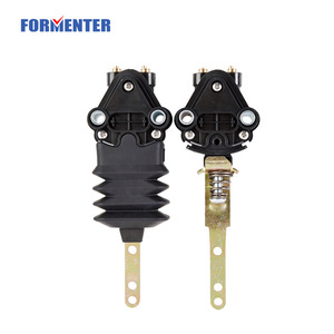 Valvola di controllo altezza airbag Formenter con asta di regolazione 4640070070 per sospensioni camion Sinotruk Howo - Product Image 2