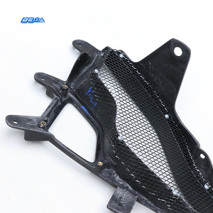 Feu arrière gauche d'origine d'occasion OE 81899410 avec grille rouge pour Ferrari 458 - Product Image 3