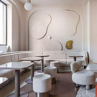 Canapé de restaurant de style moderne et luxueux, table et chaises pour hôtel, café, restaurant à thème