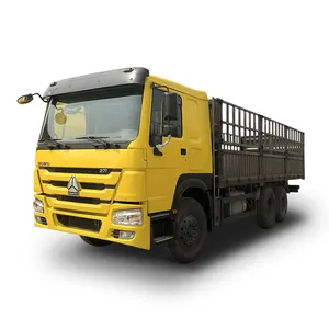 中国重汽豪沃6*4栅栏货运卡车新豪沃10轮带防水油布的空投货运卡车价格