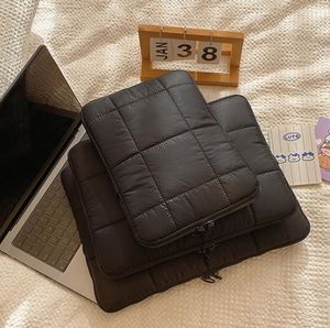 High Quality Custom Soft Cotton Shockproof Quilted Laptop Sleeve <b>Bag</b> Portable Business Puffer <b>Computer</b> Sleeve <b>Bag</b> for Daily Use - Product Image 5