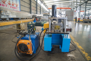 Về phía trướ<span class=keywords><strong>c</strong></span> vách thạch cao kim loại <span class=keywords><strong>Stud</strong></span> làm máy đo ánh sáng Keel <span class=keywords><strong>Stud</strong></span> theo dõi <span class=keywords><strong>C</strong></span> kênh thép cuộn hình thành máy - Product Image 2