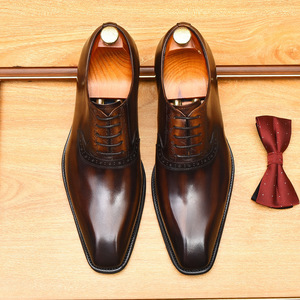 รองเท้าหนังผู้ชายแบบทางการ หนังแท้ หัวแหลม สไตล์อังกฤษย้อนยุค รองเท้าอ็อกซ์ฟอร์ด รองเท้าผู้ชายทำมือ - Product Image 2
