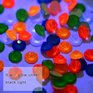 OLeeya Factory Wholesale 8 Big 8 Small 2088 Rhinestones Christmas Crystal Gemstone Decorative Neon Rhinestone Nails - Product Image 5