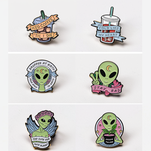 Fabricante diseño libre Metal hierro Aleación de Zinc fundido troquelado Logo esmalte duro suave broche insignia a granel esmalte personalizado Pines de solapa - Product Image 2