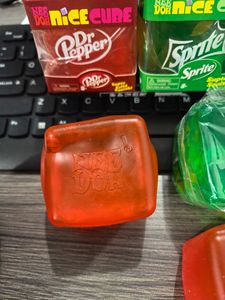 Juguete Antiestrés de Cubo de Hielo de Maltosa, Cubo de Hielo Transparente Needoh, Alivia el Estrés con un Aspecto Atractivo para Apretar - Product Image 3