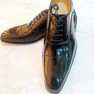 Zapatos de Vestir de Hombre de Lujo, Diseño Clásico, Negros, de Piel Vacuna con Acabado Patentado, Ligeros, para Oficina y Eventos Formales - Product Image 4