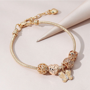 Bracelet tendance pour femme en acier inoxydable plaqué or 18 carats avec breloques en alliage, cœur, fleur, trèfle, cristal, style punk CZ, pour la Saint-Valentin - Product Image 4