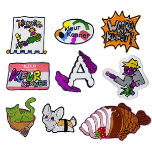 Individuelle Kreative Tier-Aufbügelpatches DIY Kawaii Japanische Lebensmittel-Abzeichen Niedliche Buchstaben-Logo Bestickte Patches für Hüte und Kleidung - Product Image 1