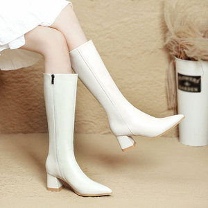 Mode femmes talons <span class=keywords><strong>bottes</strong></span> chaussures talon carré <span class=keywords><strong>bottes</strong></span> au genou quotidien élégant talon haut en <span class=keywords><strong>cuir</strong></span> PU extérieur chaussons courts pour dames - Product Image 3