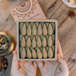 ธูปไม้กฤษณาอินทรีย์ 100% ผงกฤษณาธรรมชาติ ทำด้วยมือ เป็นมิตรกับสิ่งแวดล้อม กลิ่นหอมยาวนาน ใช้ได้ทุกฤดู ผลิตจากเวียดนาม - Product Image 2