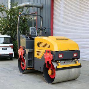 Rouleau compacteur entièrement hydraulique de 2,5 tonnes - Polyvalent, facile à utiliser, puissant et offrant une plus grande puissance de compactage et de fouillisage - Product Image 6