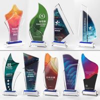 Honneur de cristal en gros exalté personnalisé en forme d'étoile Crystal Award Crystal Glass Award Trophy pour les événements sportifs