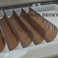 Extensions de cils en vison couleur beurre marron, différentes nuances (0.03, 0.05, 0.07), en plateaux avec boîte en papier, pour marque privée