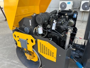 3 Ton Ride-On Double Drum Vibratory <span class=keywords><strong>Roller</strong></span> - Mini <span class=keywords><strong>Road</strong></span> <span class=keywords><strong>Roller</strong></span> Bermesin Diesel Hidrolik untuk Pemadatan Aspal - Product Image 4