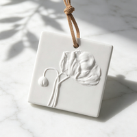 Diffuseur d'huiles essentielles en céramique personnalisé avec logo, parfum d'ambiance en plâtre, fleur en porcelaine, diffuseur de parfum pour voiture suspendu