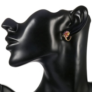 Boucles d'oreilles Huggie en zircon coloré, bijoux fantaisie pas chers en gros, modèle 2018, pour femme - Product Image 6