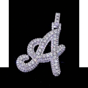 Colgante de Letra Cursiva Personalizado de Plata 925 con Diamante Cultivado en Laboratorio, Inicial en Script, Bañado en Rodio, Regalo para Fiestas, OEM ODM, Directo de Fábrica - Product Image 1
