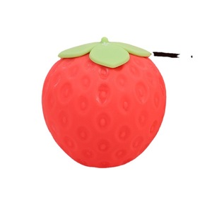 Jouet anti-stress en forme de fraise simulée 2025 pour filles, balle à presser pour soulager le stress - Product Image 6