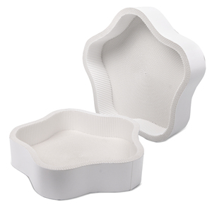 Nieuwe interactieve huisdierproducten: kattenkrabpaal en kattenbed van golfkarton in bloemvorm voor spelen en krabben - Product Image 2