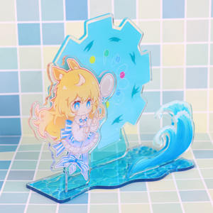 Support rotatif d'animation Personnage de dessin animé personnalisé Support de logo en acrylique Présentoir de bureau asiatique Feuille de voyageur debout en acrylique personnalisée - Product Image 2