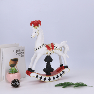 Figur <span class=keywords><strong>Resin</strong></span> Kuda Goyang Redeco Luxury Playing Card, Desain Poker Suit, Dekorasi Rumah Elegan, Hadiah - Product Image 3