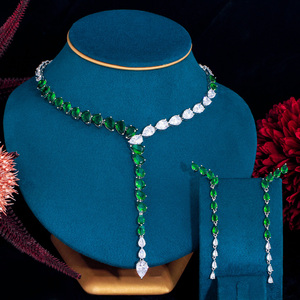Parure de bijoux <span class=keywords><strong>fantaisie</strong></span> élégante pour femme, collier et boucles <span class=keywords><strong>d</strong></span>'oreilles longs en cristal zircon cubique vert poire, idéale pour les soirées - Product Image 1